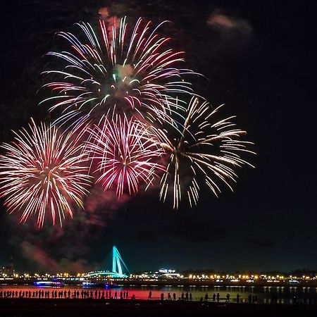 Asia Pacific Hotel Тамсуи Экстерьер фото