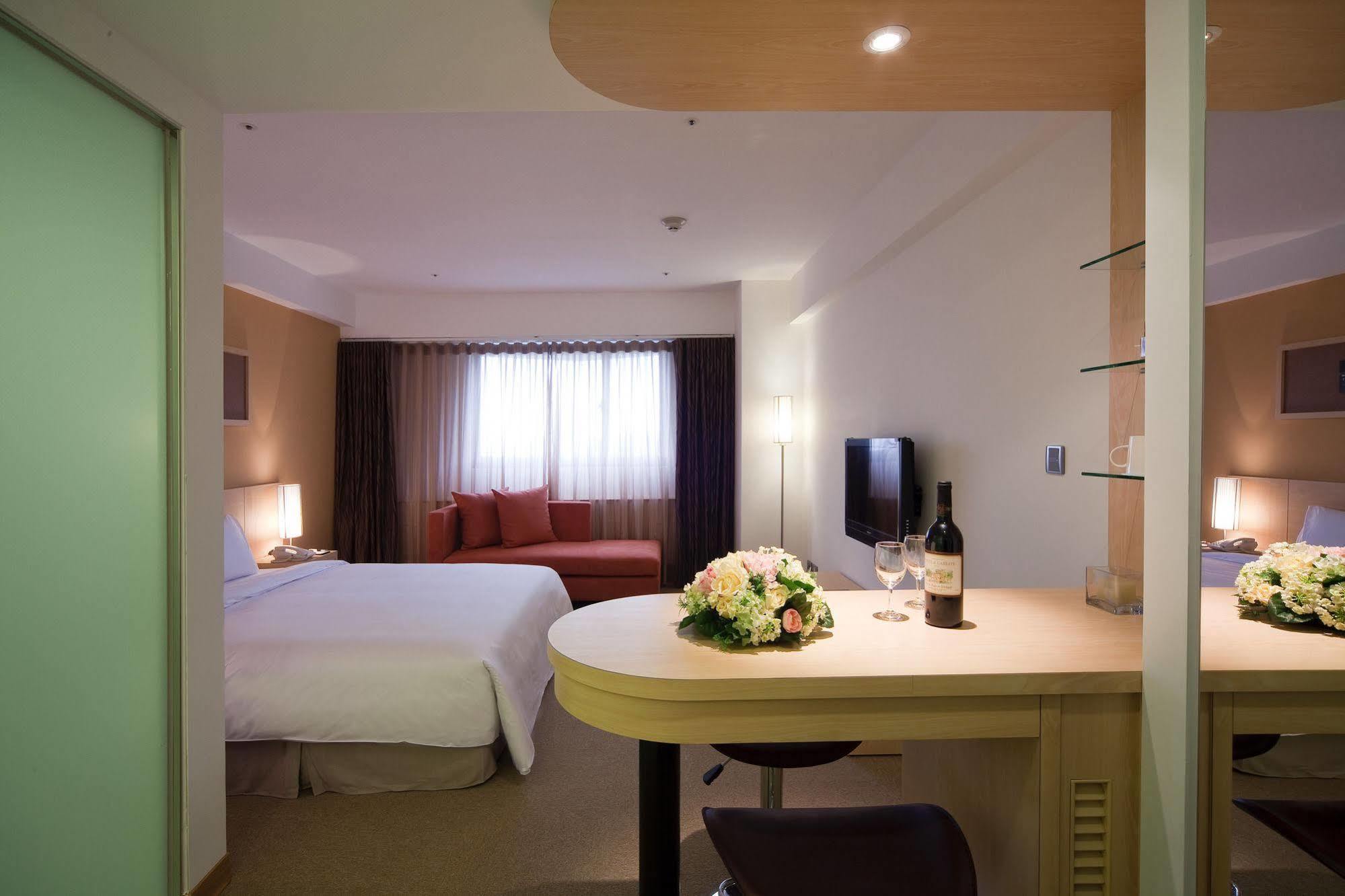 Asia Pacific Hotel Тамсуи Экстерьер фото