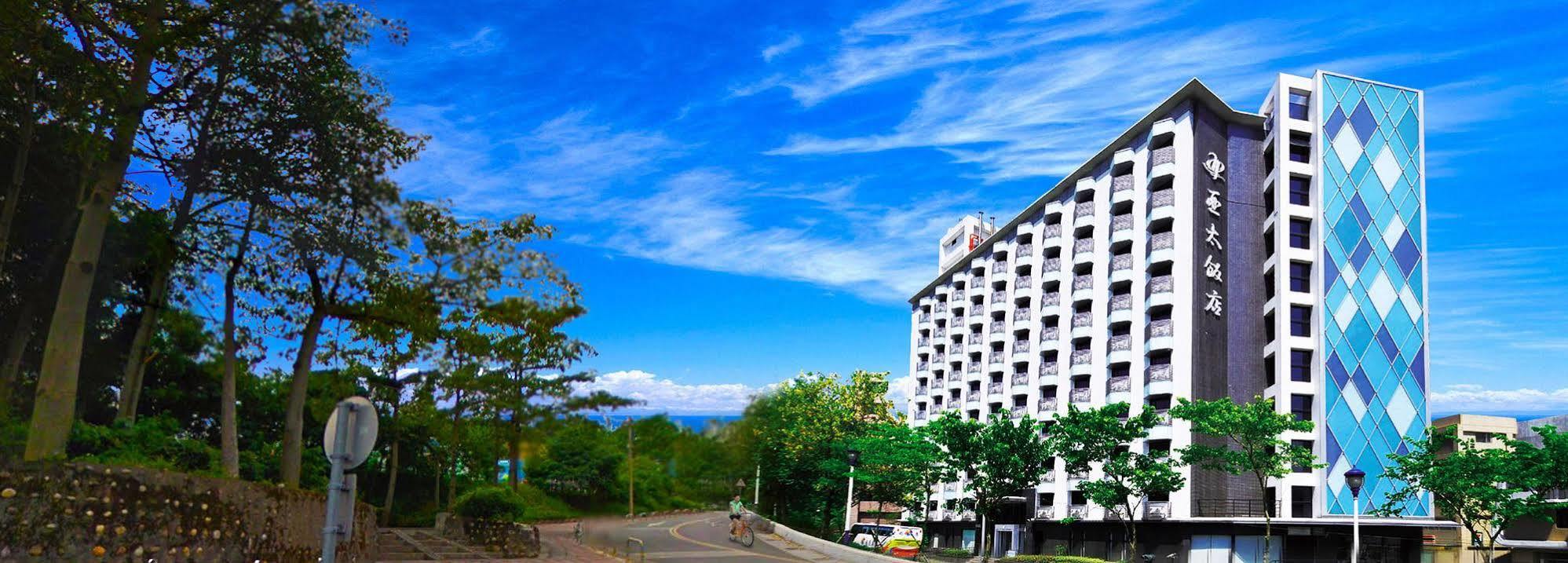 Asia Pacific Hotel Тамсуи Экстерьер фото
